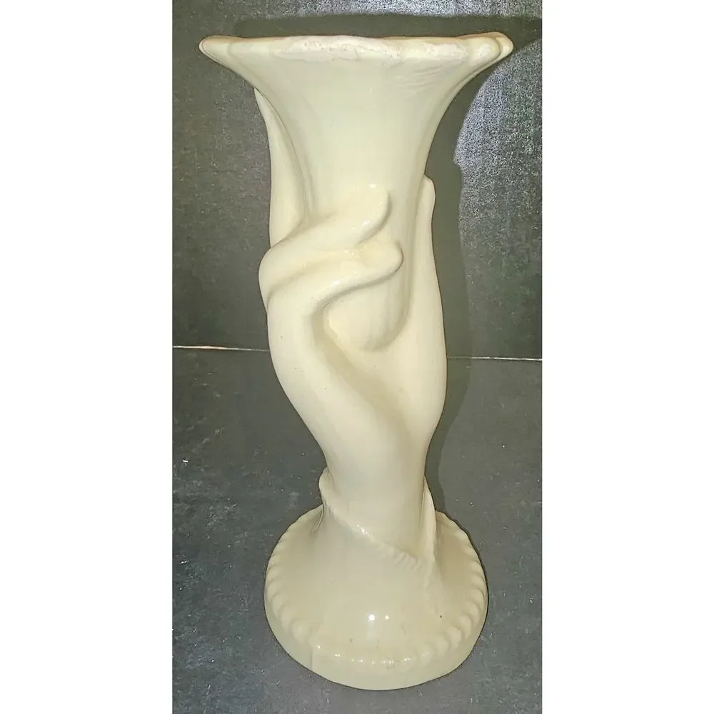 Shawnee(?) Hand Trumpet Vase in Cream/Off White